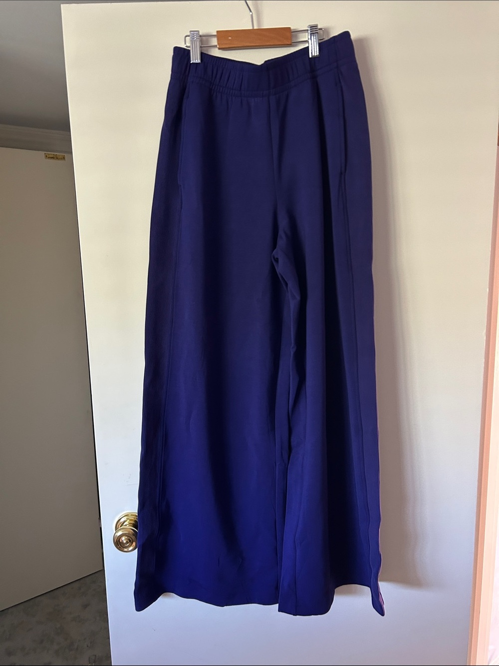 Oysho women’s Wide Leg Navy Blue Pants size M